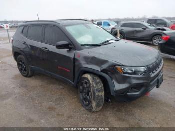  Salvage Jeep Compass