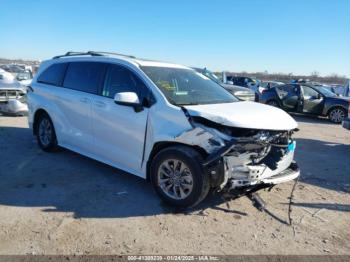  Salvage Toyota Sienna