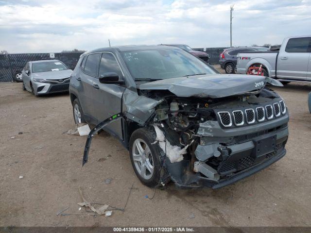  Salvage Jeep Compass