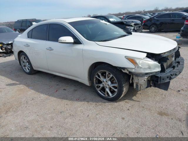  Salvage Nissan Maxima