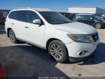  Salvage Nissan Pathfinder