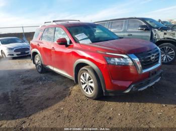  Salvage Nissan Pathfinder