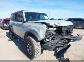  Salvage Ford Bronco