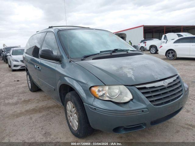  Salvage Chrysler Town & Country