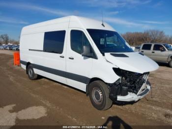  Salvage Mercedes-Benz Sprinter 2500