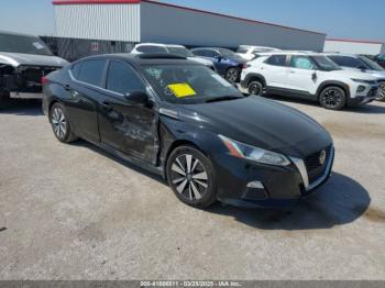  Salvage Nissan Altima