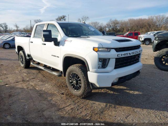  Salvage Chevrolet Silverado 2500