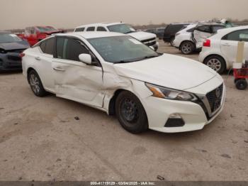  Salvage Nissan Altima
