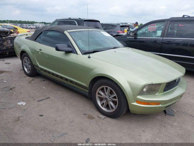  Salvage Ford Mustang