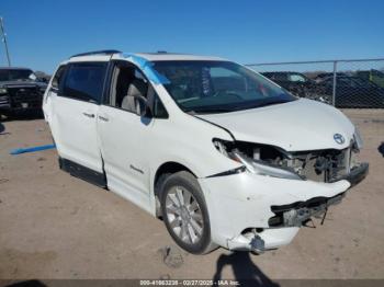  Salvage Toyota Sienna