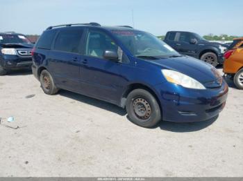 Salvage Toyota Sienna