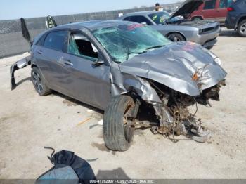  Salvage Hyundai ELANTRA
