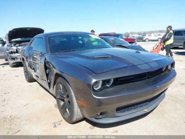  Salvage Dodge Challenger