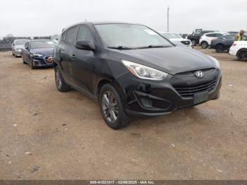  Salvage Hyundai TUCSON