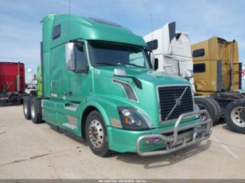  Salvage Volvo Vnl