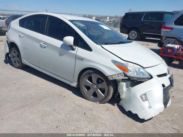  Salvage Toyota Prius