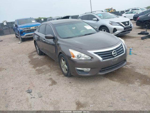  Salvage Nissan Altima