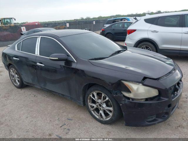  Salvage Nissan Maxima
