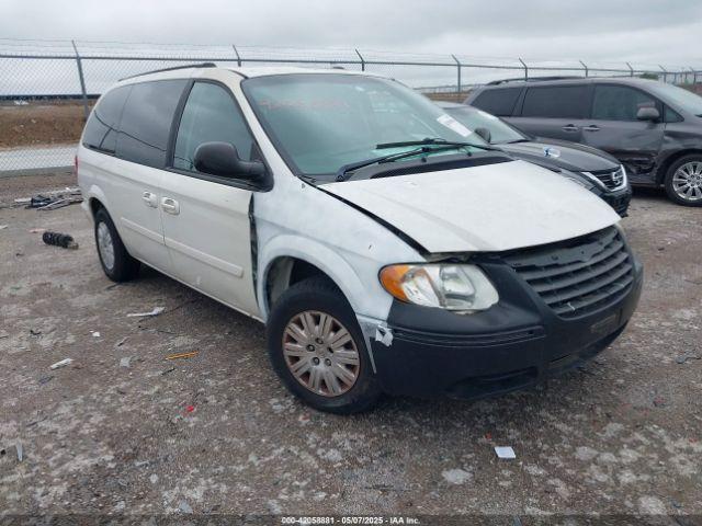  Salvage Chrysler Town & Country