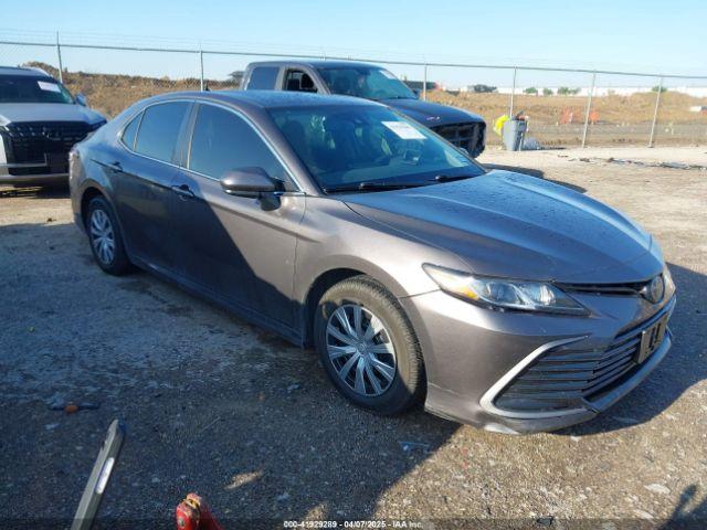  Salvage Toyota Camry