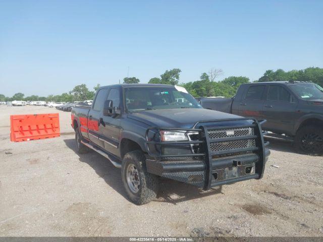  Salvage Chevrolet Silverado 2500