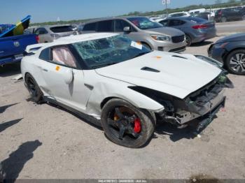  Salvage Nissan GT-R
