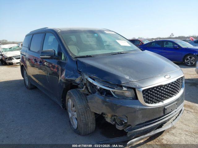  Salvage Kia Sedona