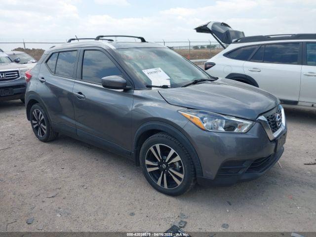  Salvage Nissan Kicks