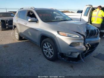  Salvage Jeep Cherokee