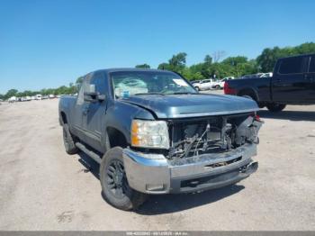  Salvage Chevrolet Silverado 2500
