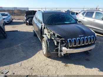  Salvage Jeep Cherokee