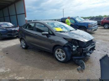  Salvage Ford Fiesta