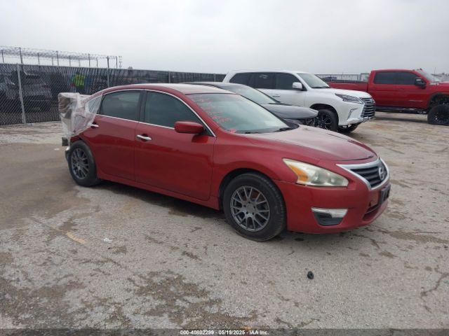  Salvage Nissan Altima