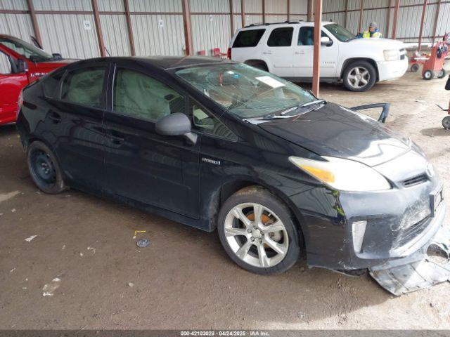  Salvage Toyota Prius