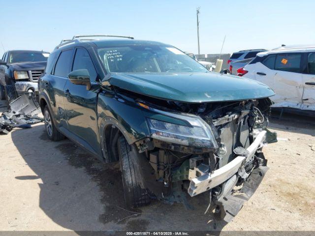  Salvage Nissan Pathfinder
