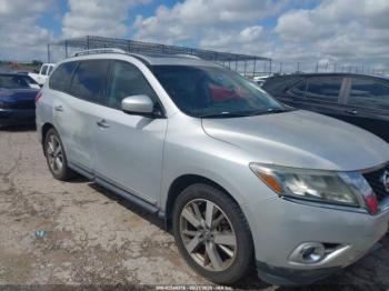  Salvage Nissan Pathfinder
