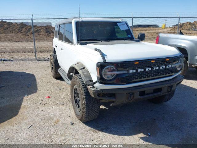  Salvage Ford Bronco