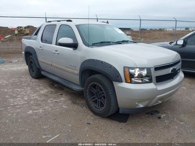  Salvage Chevrolet Avalanche 1500