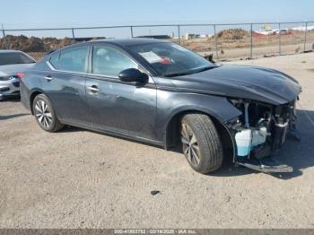  Salvage Nissan Altima