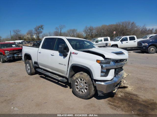  Salvage Chevrolet Silverado 2500