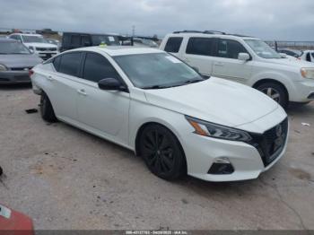  Salvage Nissan Altima