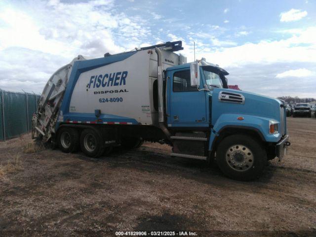  Salvage Western Star 4700 Set Forward Axle