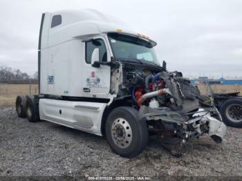  Salvage Peterbilt 579