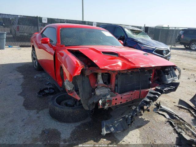  Salvage Dodge Challenger