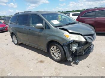  Salvage Toyota Sienna