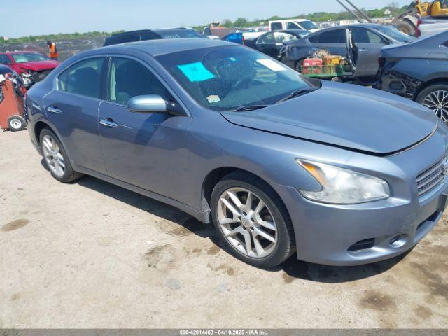  Salvage Nissan Maxima