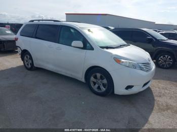  Salvage Toyota Sienna