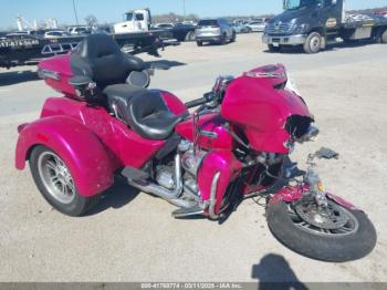  Salvage Harley-Davidson Flhtcutg