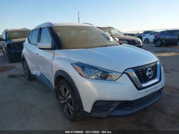  Salvage Nissan Kicks