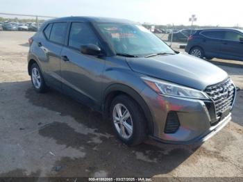  Salvage Nissan Kicks